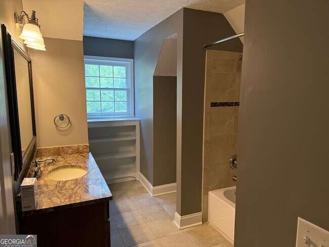 Building Photo - 455 Waterway Dr SW