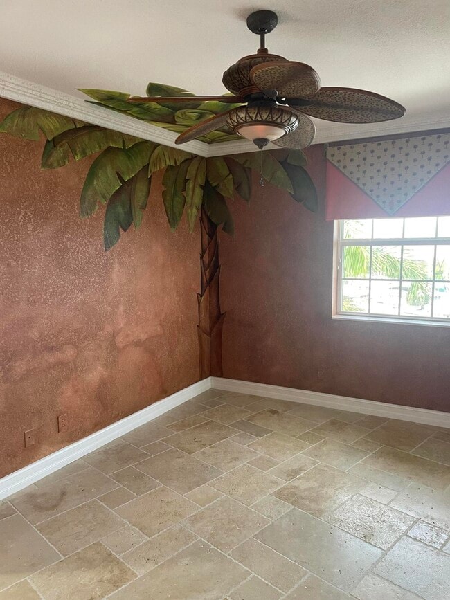 Building Photo - 5605 College Rd