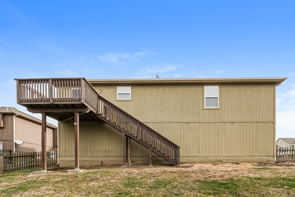 Building Photo - 708 Fall Creek Dr