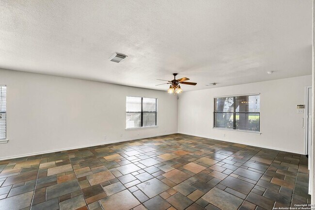 Building Photo - 9711 Diamond Cliff Dr