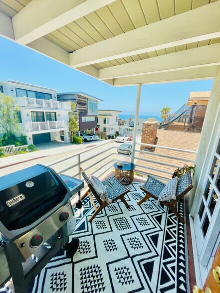 main floor deck - 245 26th St
