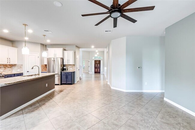 Building Photo - 245 Deep Creek Dr