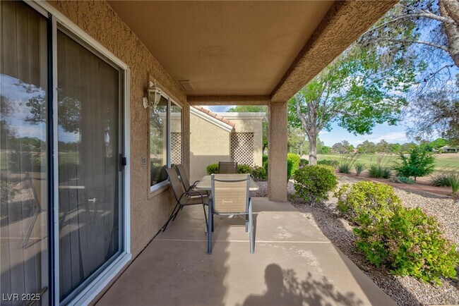 Primary Photo - 8901 Litchfield Ave