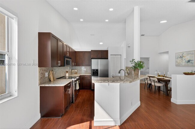Building Photo - 875 Savannah Falls Dr
