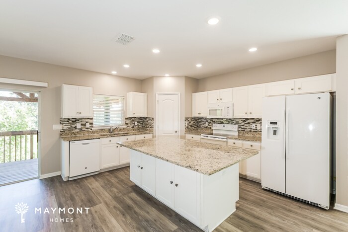 Building Photo - 3861 Strafford Pl