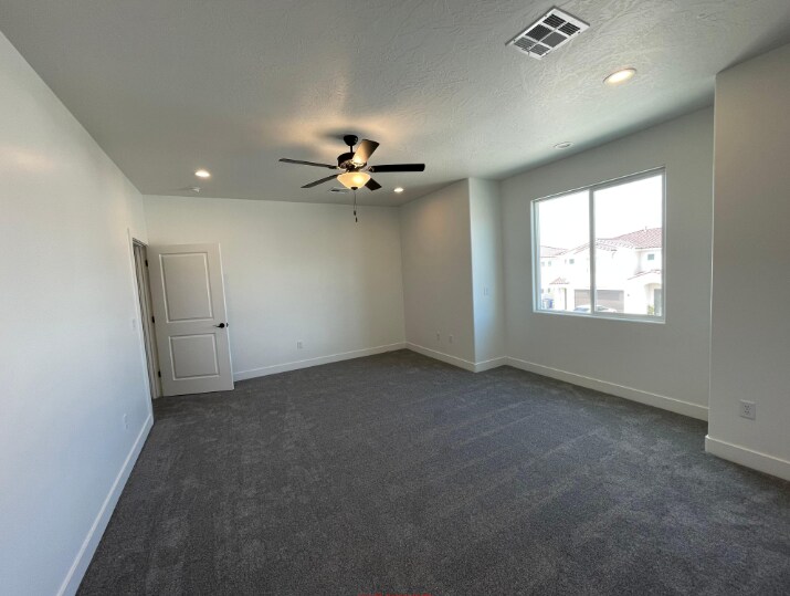 Building Photo - 272 N 2470 W