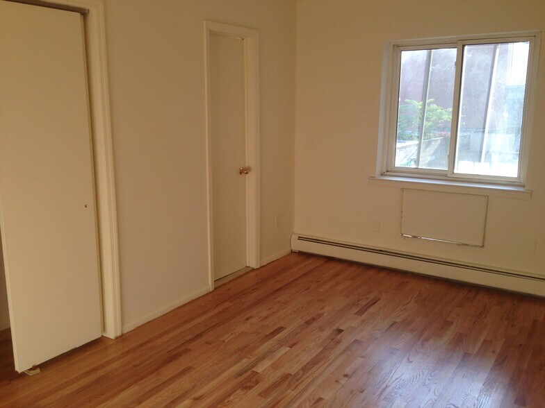 Building Photo - 7128 66th Rd