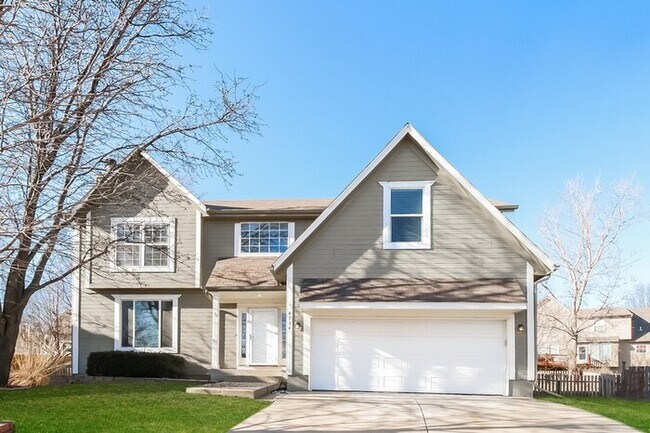 Primary Photo - Spacious 4 Bedroom Home