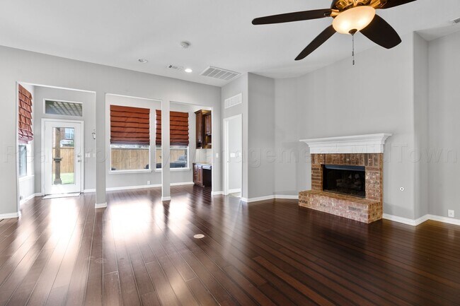 Building Photo - Stunning 1 story home in sought-after Mira...