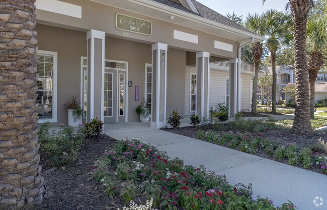 Leasing Office - Creekside Park