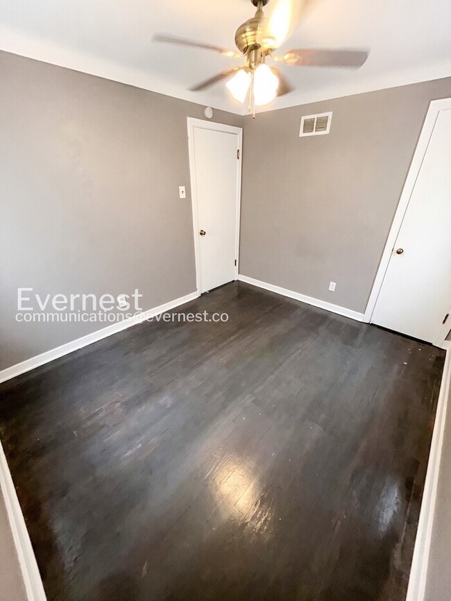 Building Photo - 5546 Floy Ave