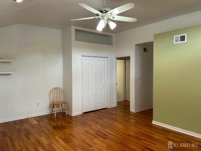 Building Photo - 26 Netherwood Cir