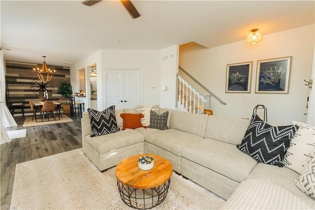 Building Photo - 2000 Picardy Ct