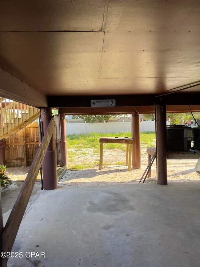 Building Photo - 4114 Holiday Dr
