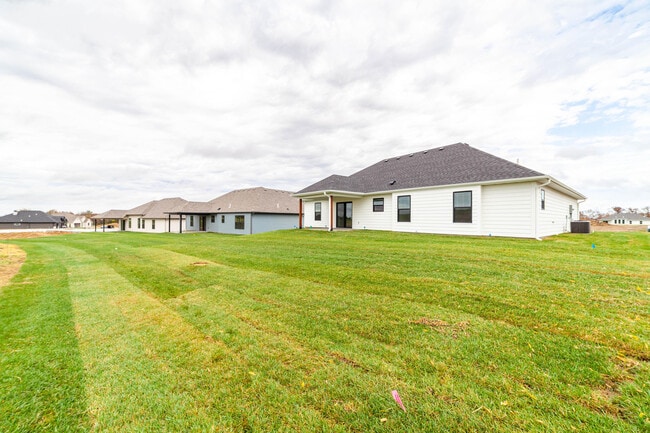 Building Photo - 4604 Estacada Dr