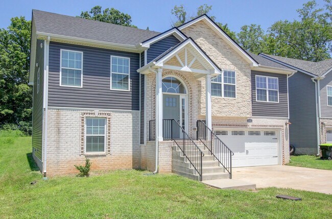 Building Photo - 1121 Cardinal Creek Dr