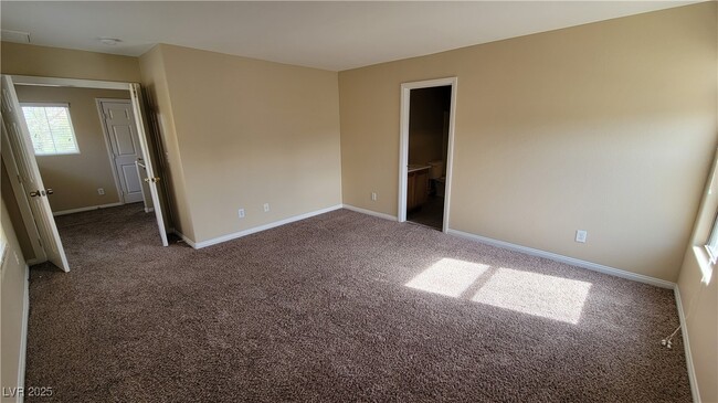 Building Photo - 6217 Mercer Valley St