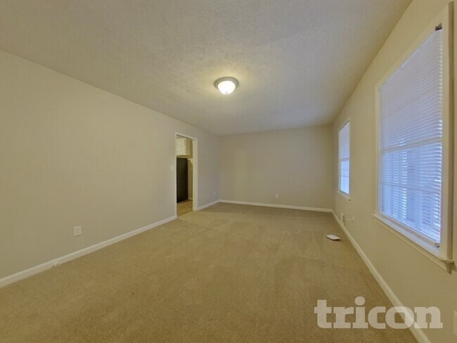 Building Photo - 5020 Horton Pl