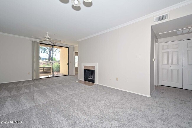 Building Photo - 750 E Northern Ave