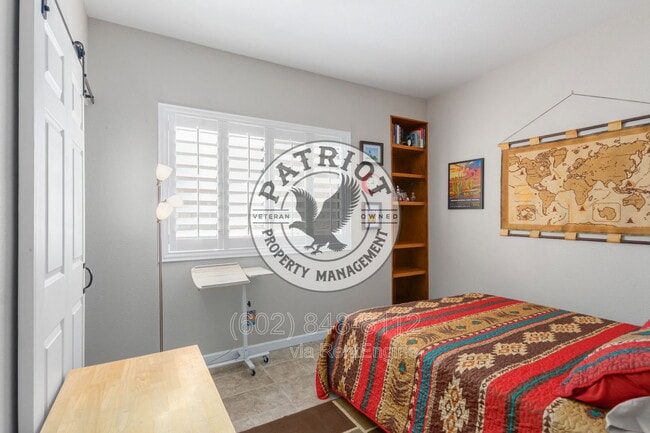 Building Photo - 9708 E Vía Linda