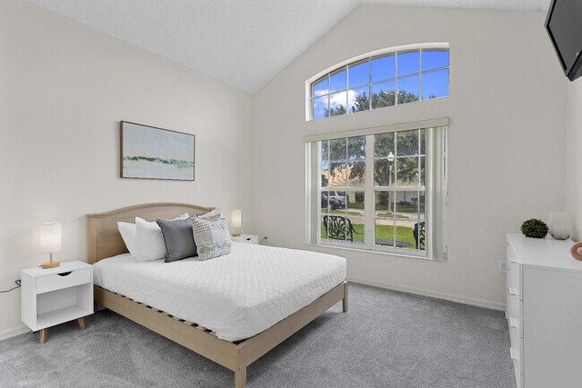 Building Photo - 7902 Silver Bass Ct