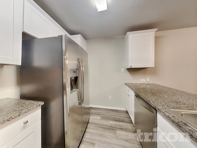 Building Photo - 2423 Pechora Pipit