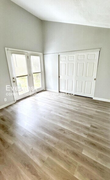 Building Photo - 1312 Langholm Dr