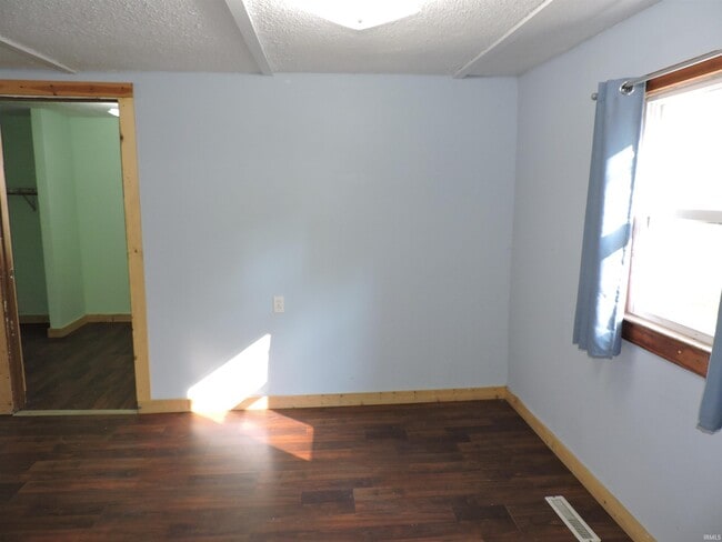 Building Photo - 408 W Hilltop Ln