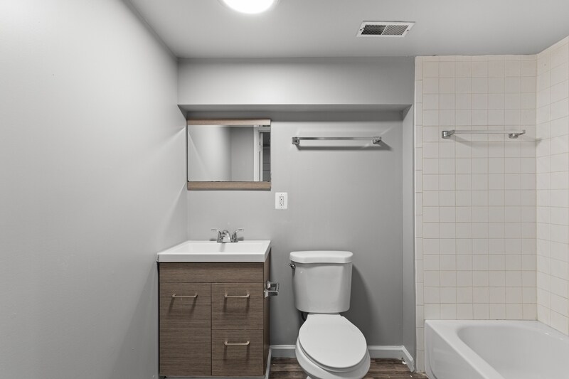 Building Photo - 1005 N Arlington Ave