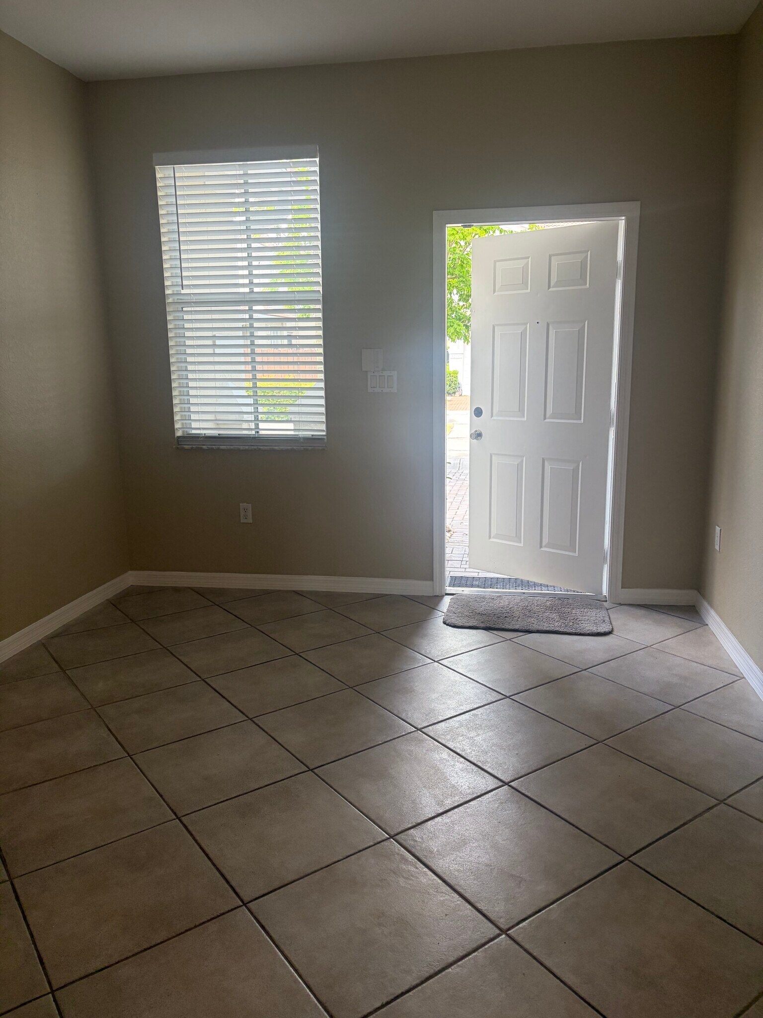 Building Photo - 12398 SW 125th Ter