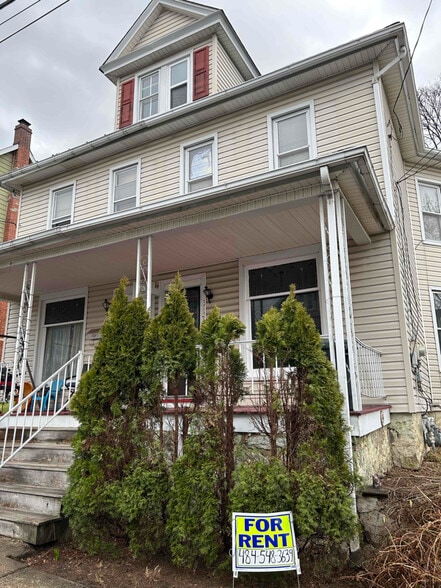 Building Photo - 312 N Harding Ave