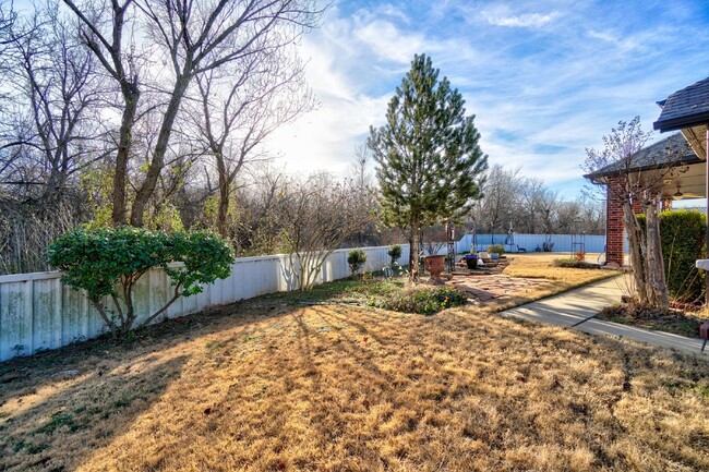 Building Photo - Spacious 4-Bedroom Retreat in Oklahoma City