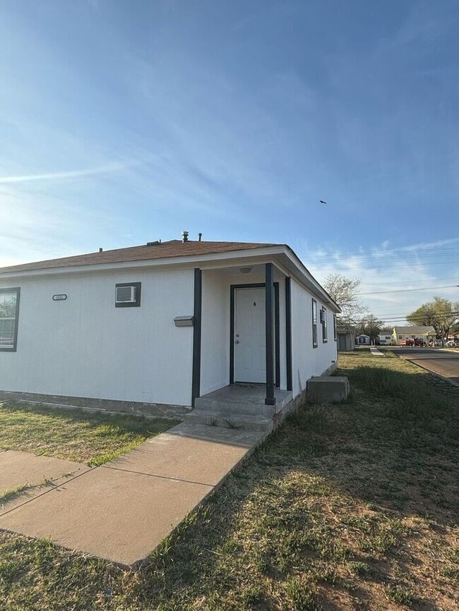 Building Photo - Cozy 2 Bedroom Unit in Lubbock TX Amazing Deal !!!