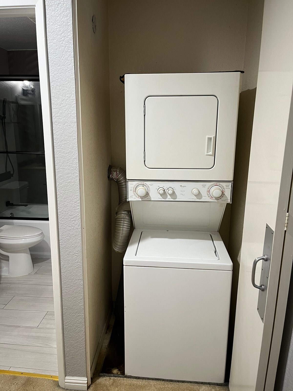 Building Photo - 10808 Aderman Ave