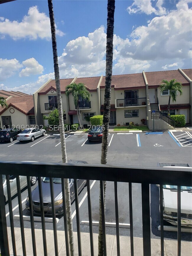 Building Photo - 6440 SW 130th Ave
