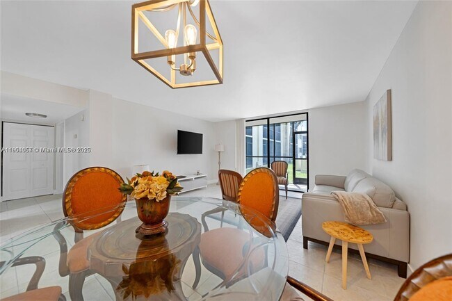 Building Photo - 8005 SW 107th Ave