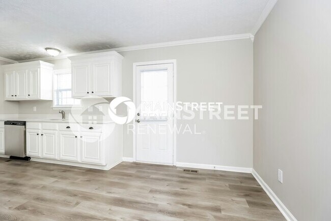 Building Photo - 2901 Ridgewood Dr