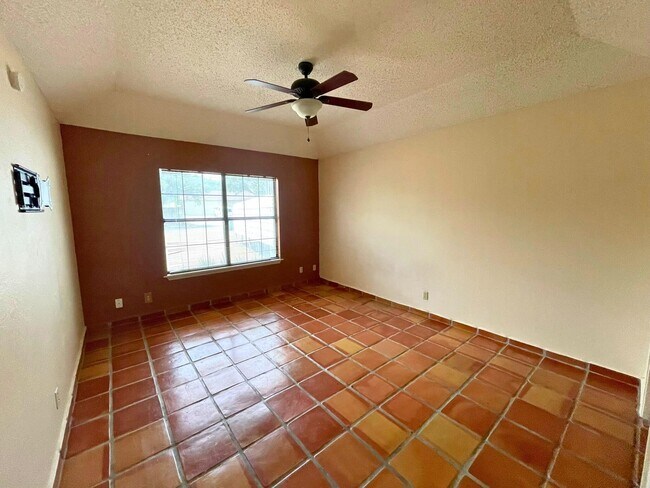 Building Photo - 8649 Northridge Loop
