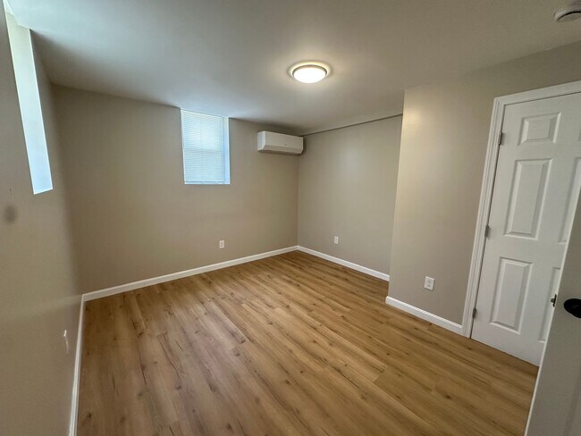 Building Photo - Cozy 1 Bedroom in Johnston!