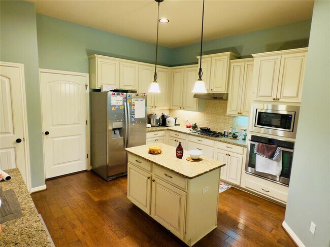 Building Photo - 209 Monahans Dr
