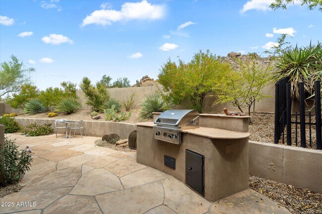 Building Photo - 7488 E Sunset Sky Cir