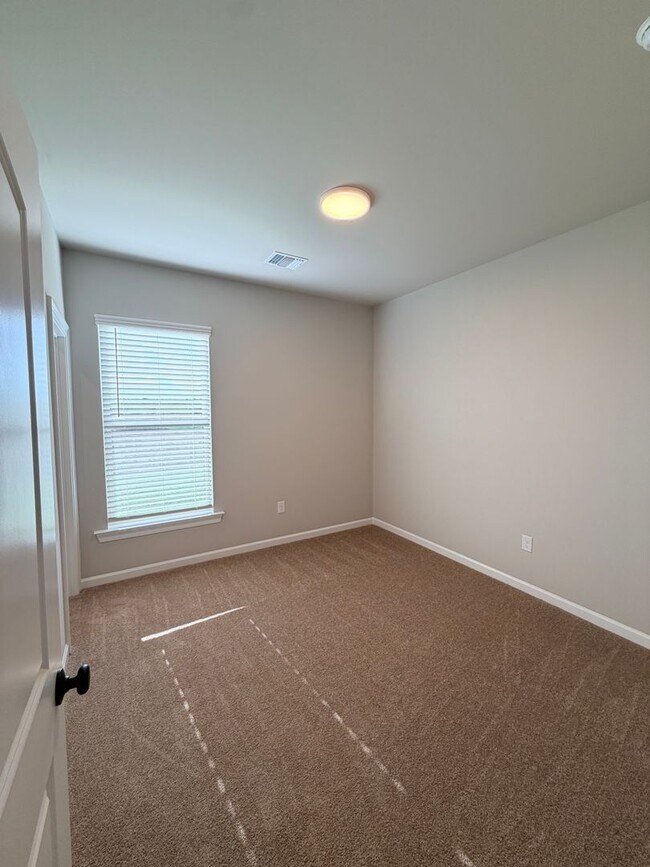 Building Photo - 302 Babineaux Ln