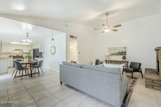 Building Photo - 16 W Loma Vista Dr