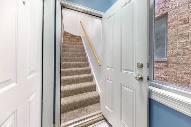 Building Photo - 31 E 26th St