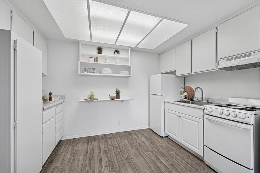 Primary Photo - Sunnyside Senior Apartments