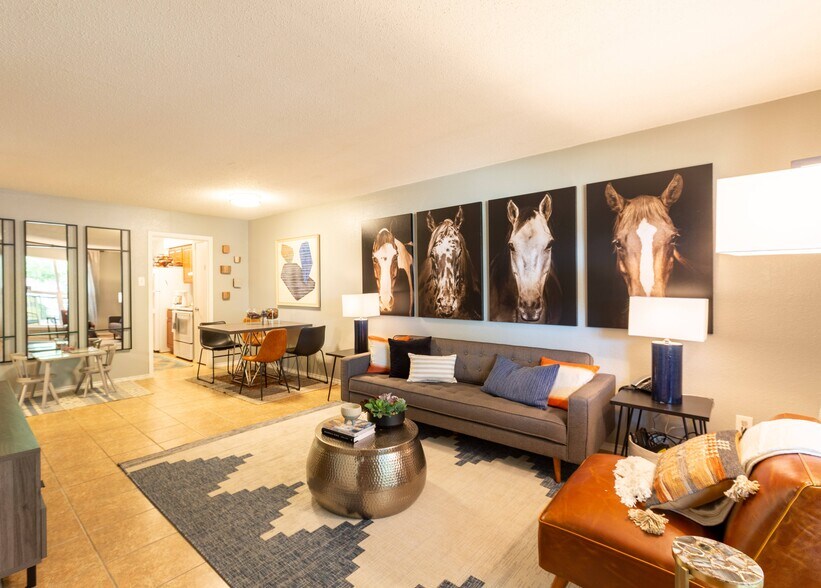 The Paddock on Park Row Apartment Homes 420 W Park Row Dr Arlington