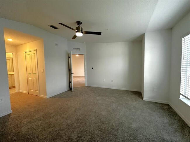Building Photo - 14271 Heritage Landing Blvd