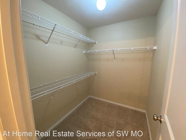 Building Photo - 3 br, 2 bath House - 3124 W Golden Valley