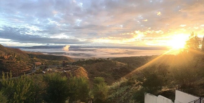 Building Photo - 3 Bedroom 1 Bath Apartment In Jerome conta...