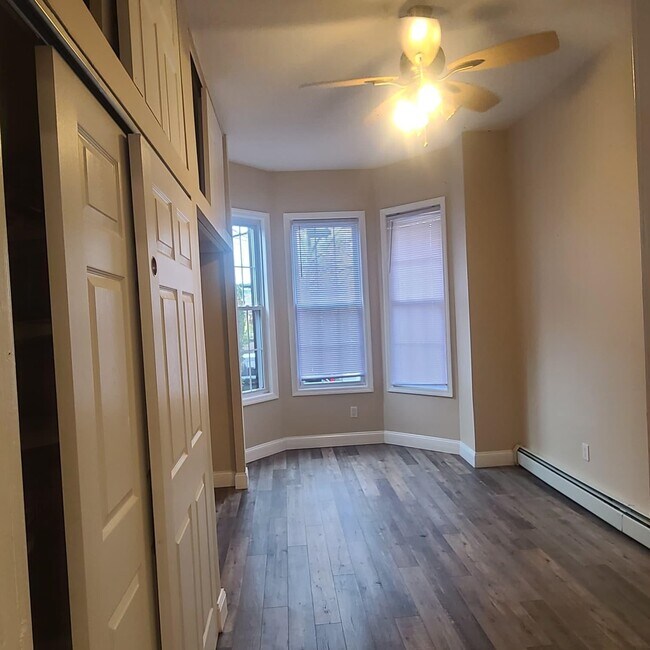 Building Photo - 99 Booraem Ave